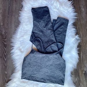 Aerie Offline The Hugger set in gray heather